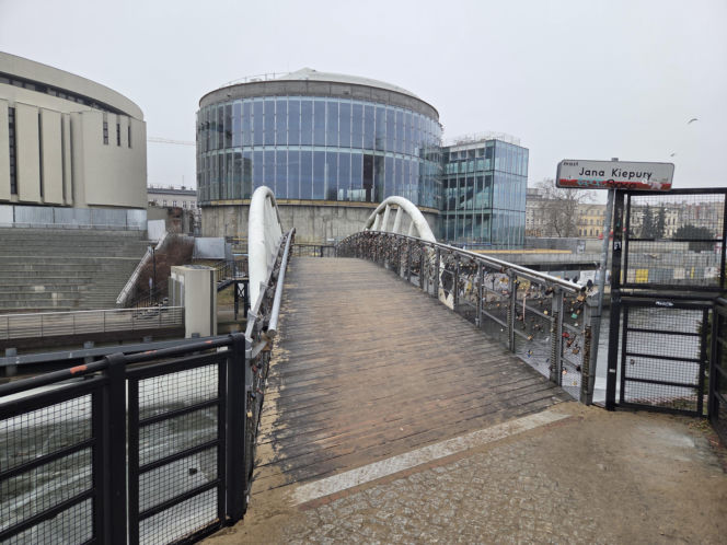 Duże opóźnienie rozbudowy Opery Nova. IV krąg wciąż w budowie