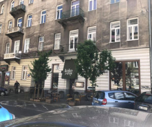 Większe ogródki restauracyjne kosztem parkingów? Taki pomysł trafił do ratusza!