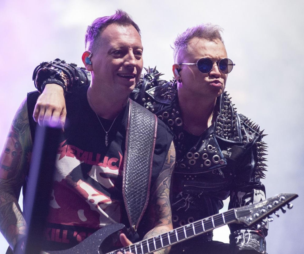 Muzycy zespołu Nocny Kochanek na scenie festiwalu Rockowizna w Gdańsku. Zdjęcia z koncertu znajdziesz na EskaRock.