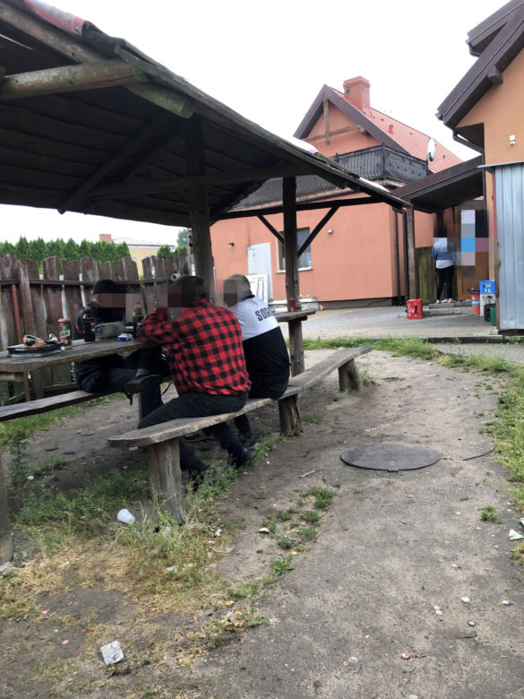 "Bratanek zagrał moją głową w golfa". Dwa ciosy i pan Tomek padł jak długi
