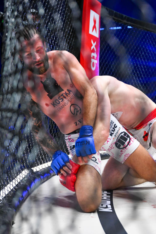 XTB KSW 121. Potężny cios w krocze, trybuny zamarły!