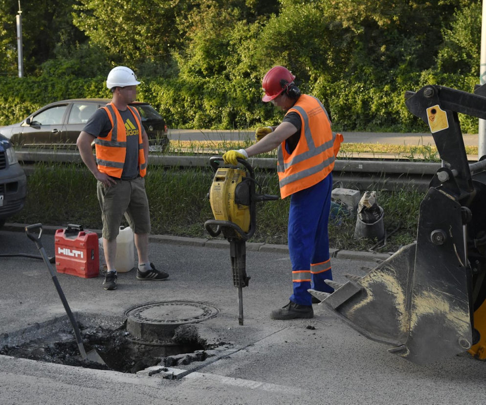 Na Wisłostradzie zapadła się jezdnia