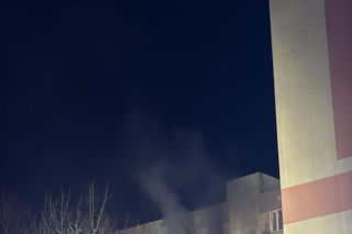 Trwa ustalanie przyczyn wczorajszego pożaru przy ul. Księcia Janusza w Łomży ZDJĘCIA