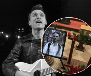 Skromny pogrzeb Pawła Hartlieba. Drewniana urna i czarno-białe zdjęcie. Tak pożegnano 51-letniego muzyka