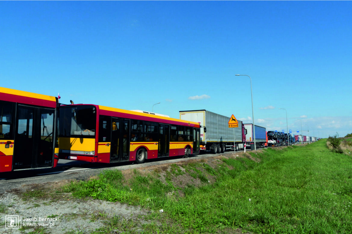 Z Warszawy na Ukrainę. Autobusy pomogą mieszkańcom