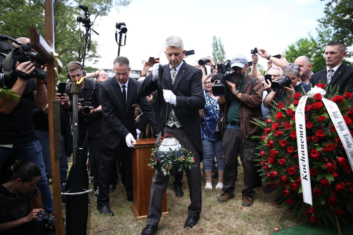 Pogrzeb Jacka Zielińskiego - tłumy na Cmentarzu Rakowieckim