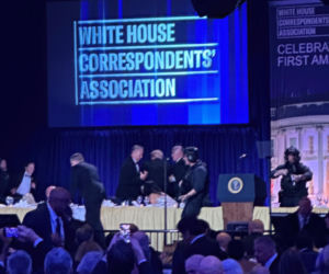 Strzały na kolacji z udziałem Donalda Trumpa