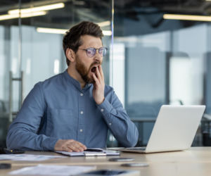 Kolejna kawa nie pomoże na popołudniowy zjazd. Dietetycy: Rozwiązanie jest prostsze i darmowe