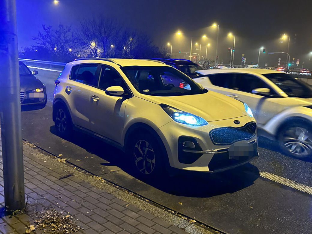 Wypadek na ulicy Powązkowskiej. Kobieta w ciąży zabrana do szpitala