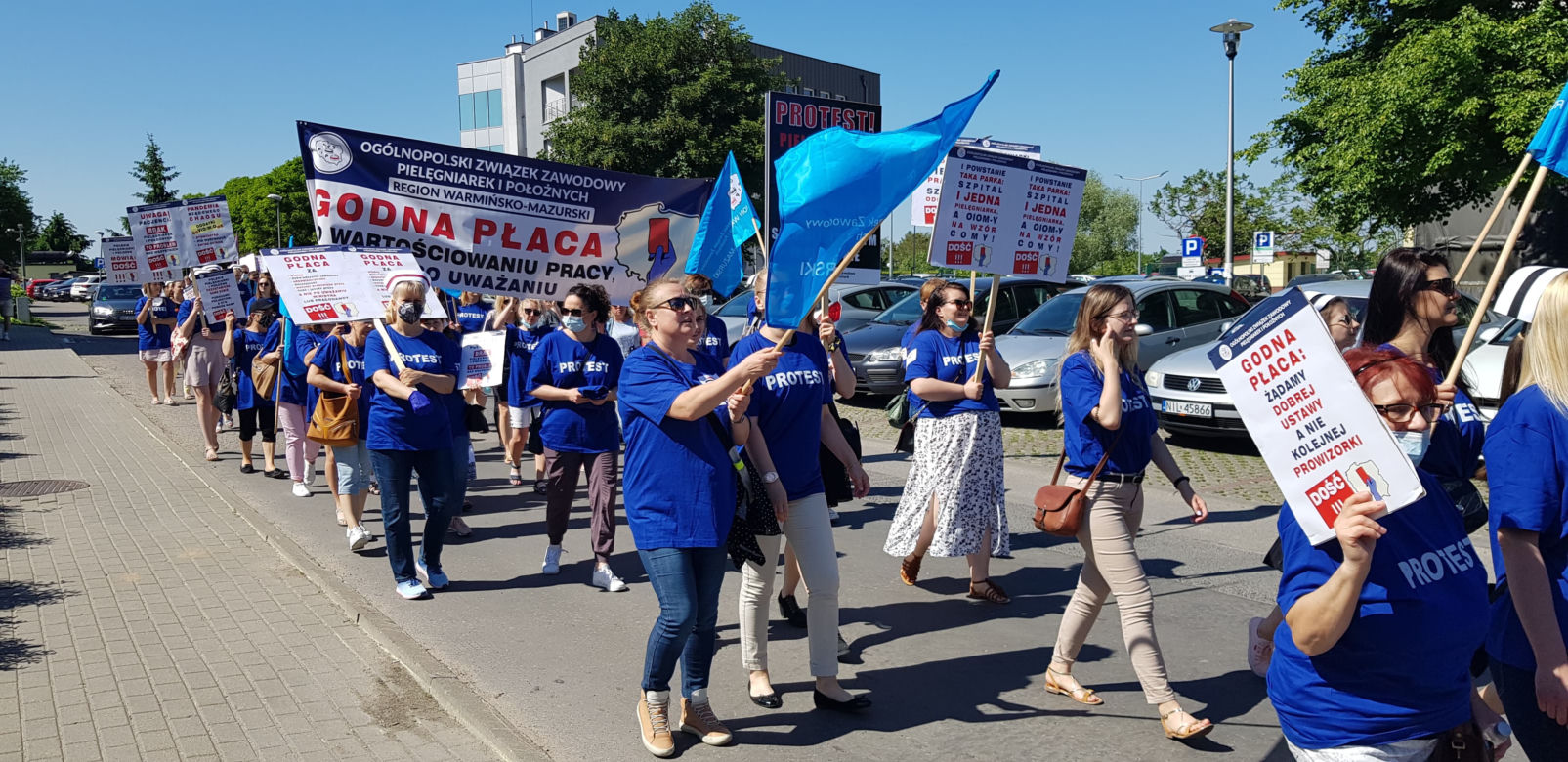Strajk pielęgniarek i położnych w Olsztynie. Relacja z protestu [ZDJĘCIA]