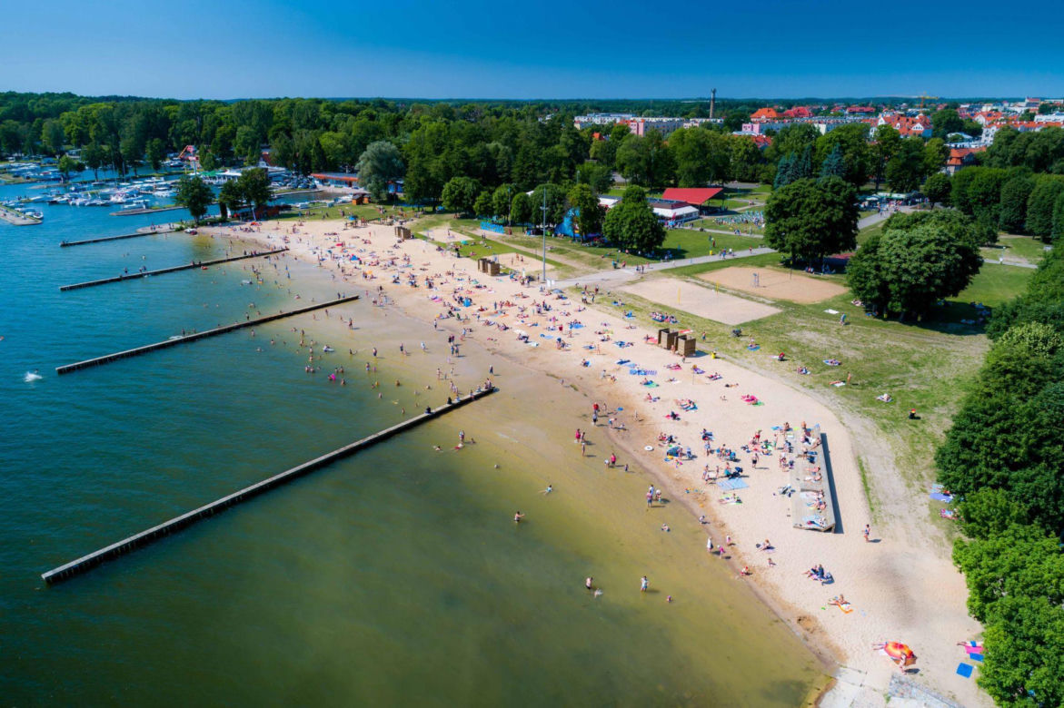 Wakacje rozczarowują pogodą? Sprawdź listę mazurskich jezior, gdzie woda jest ciepła jak zupa!