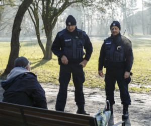 Policjantki i Policjanci, odcinek 1392: Góral i Tamara próbują spędzić romantyczny wieczór. Ich plany burzy niespodziewane pojawienie się Jagny