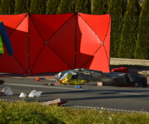 Pijany kierowca BMW zabił kobietę jadącą motorowerem. Drastyczne zdjęcia