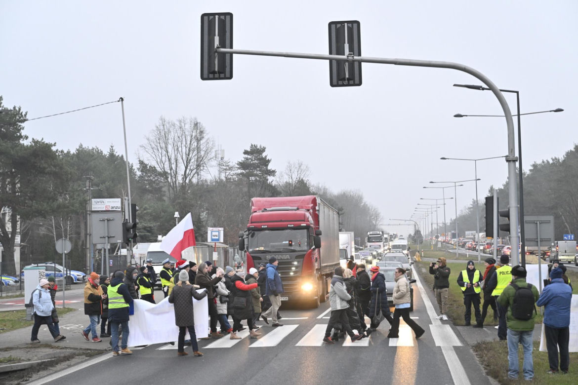 Mają dość korków, chcą buspas. W godzinach szczytu protestowali na pasach