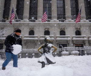 Wielka śnieżyca w Nowym Jorku! Zabronili podróży. Zobacz zdjęcia