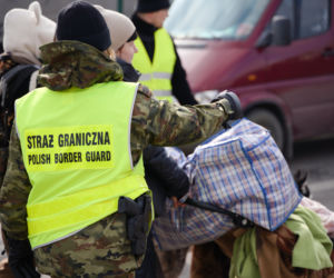 Bieszczadzki Oddział Straży Granicznej pomaga uchodźcom