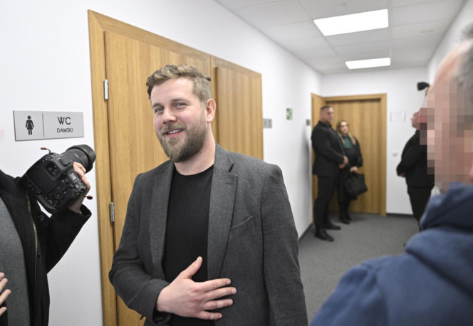 Joanna Opozda i Antoni Królikowski - rozwód w toku. Podczas przerwy unikali się jak ognia.