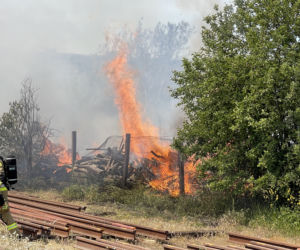 Kłęby czarnego dymu unoszą się nad Warszawą! Kolejny gigantyczny pożar, tym razem na Pradze!