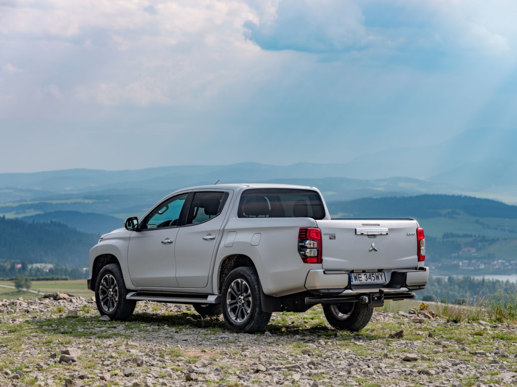 2020 Mitsubishi L200