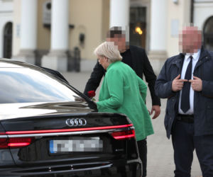Julia Przyłębska. Z ochroną do kościoła 