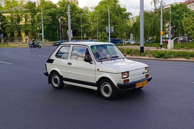 Parada zabytkowych pojazdów w Szczecinie