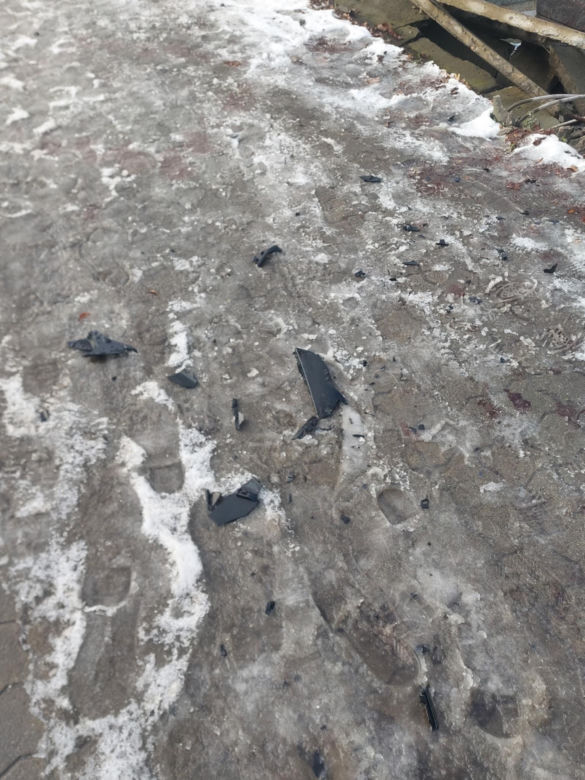 Zniszczone ogrodzenie cmentarza w Tarnowskich Górach