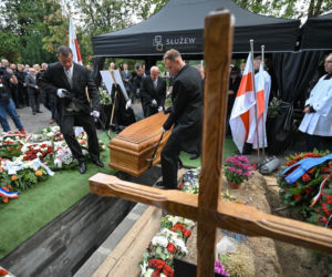 Alaksandr Milinkiewicz spoczął na warszawskich Powązkach
