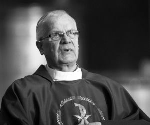 Pogrzeb abp Józefa Michalika. Dziś początek. Gdzie transmisja?