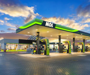 Promocja świąteczna na stacjach MOL. Jakie rabaty na paliwo? 