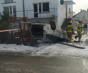 Skasowała auto, zadrapała się tylko w palec