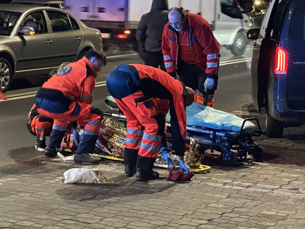 Audi huknęło w nią na przejściu. Przeleciała ponad 10 metrów
