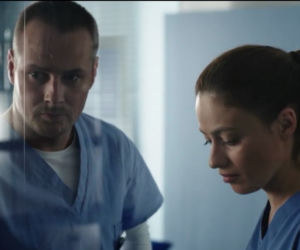 Lekarze 3 sezon odcinek 8 (odc. 34). Alicja (Magdalena Różczka), Maks (Paweł Małaszyński)
