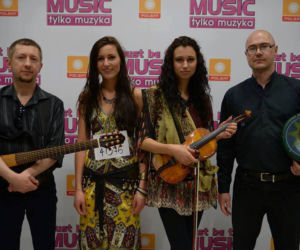 Ell Safron Must Be The Music (1)
