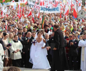 OBUDŹ SIĘ POLSKO - ŚLUB ROKU podczas MARSZU PiS