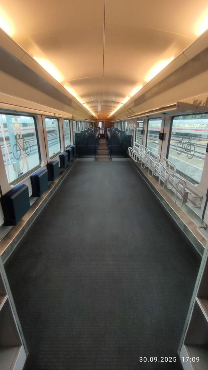 Poniemieckie wagony wjadą na polskie tory w 2026 roku. Pokazano wnętrza