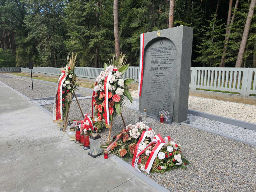  Żydzi zamordowani z Rodzina Ulmów spoczęli w Jagielle 