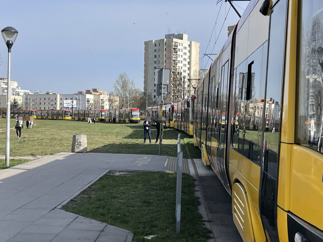 Dramat na Białołęce. 5-latek wjechał rowerkiem pod tramwaj 