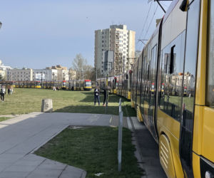 Dramat na Białołęce. 5-latek wjechał rowerkiem pod tramwaj 