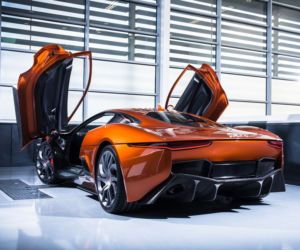 Jaguar C-X75 z filmu Spectre