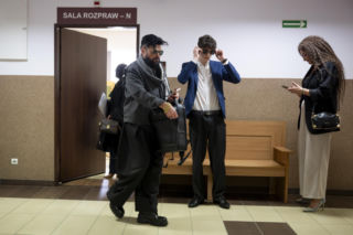 Krzysztof Rutkowski, Aleksander Zych i Natasha Zych w sądzie. Chodzi o alimenty