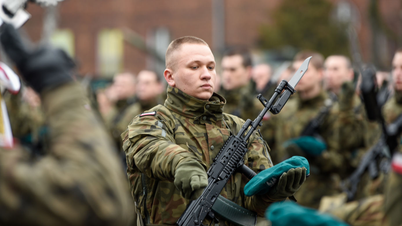 Olsztyn. Ponad 400 żołnierzy złożyło przysięgę. W uroczystości wziął udział szef MON [ZDJĘCIA]