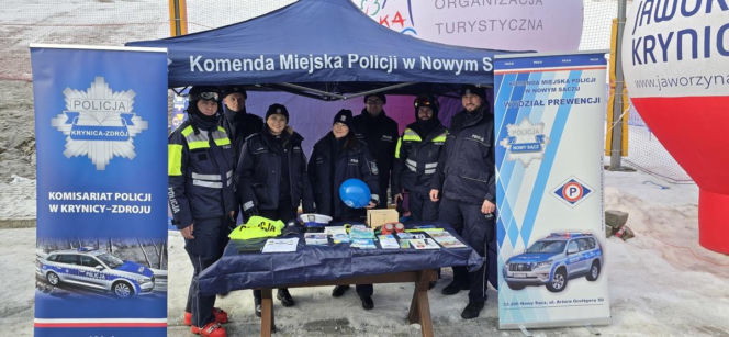 Policja na nartach pilnuje porządku w ośrodku PKL Jaworzyna Krynicka