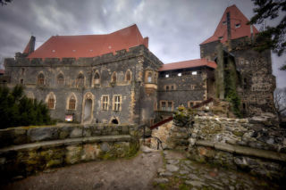 To jeden z najpiękniejszych zamków w Polsce. Mało kto wie, że zbudowano go na…wygasłym wulkanie