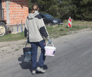 Przez urzędników noszę wodę w wiadrach