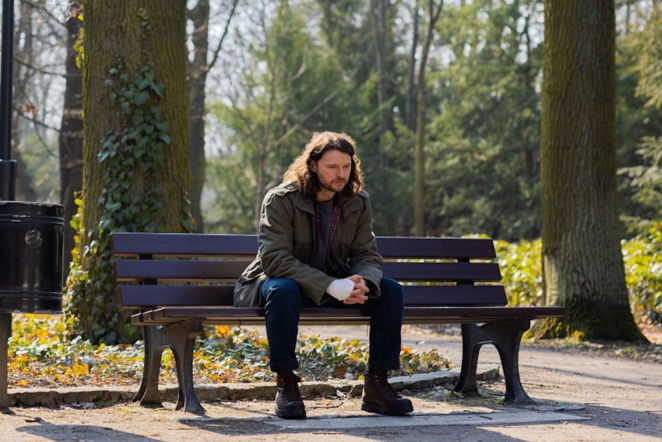 Pierwsza miłość, odcinek 4200: Paweł znika bez śladu! Czy Artur i Bartek zdążą, zanim Paweł zrobi coś głupiego