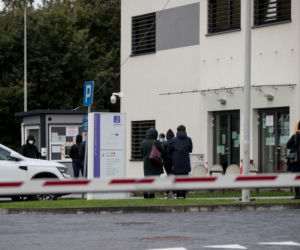 Ogromne kolejki do testów na koronawirusa w Krakowie