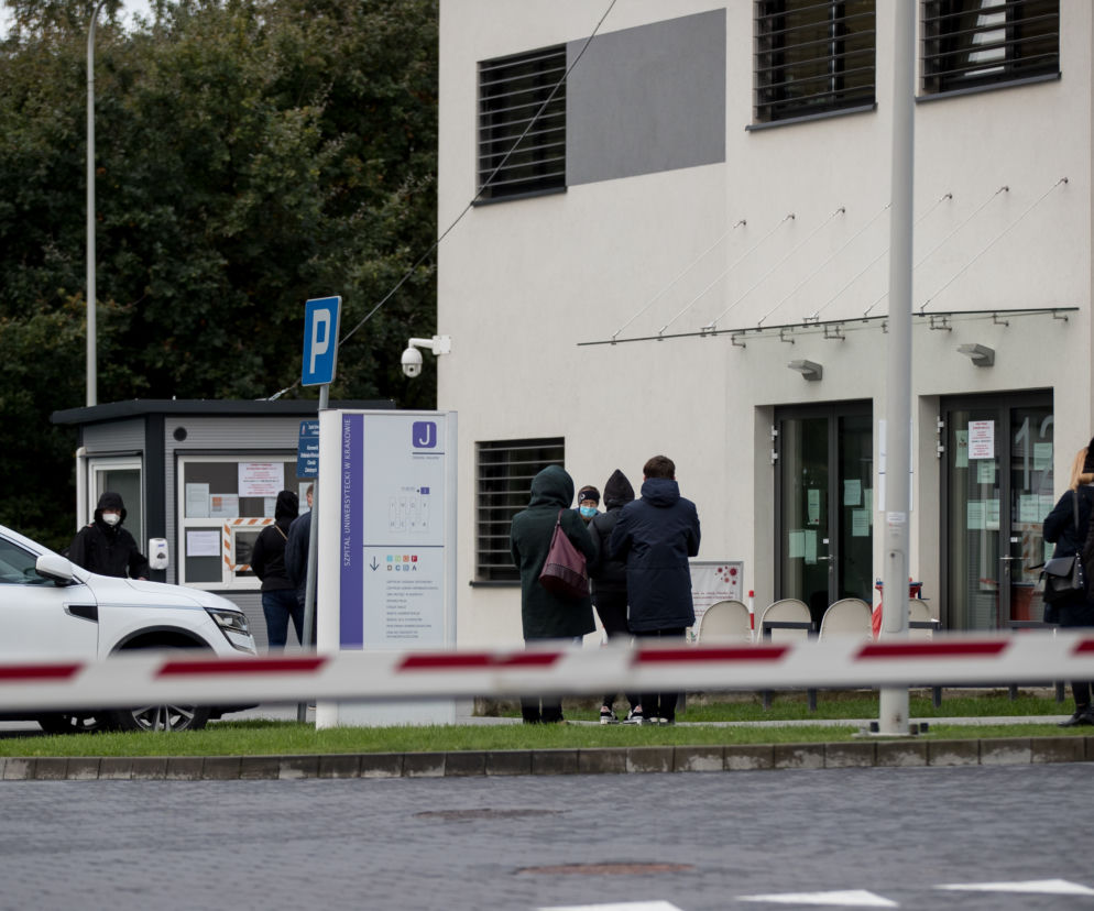 Ogromne kolejki do testów na koronawirusa w Krakowie