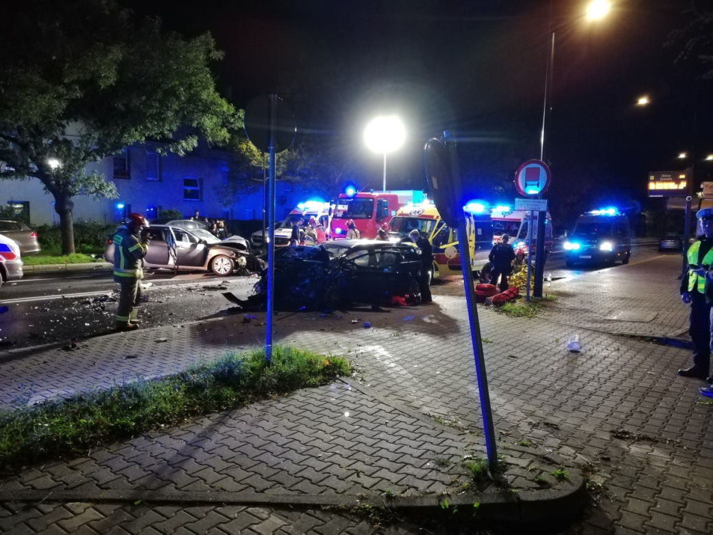 Wypadek w Gliwicach. Pięć osób ciężko rannych przy stacji BP