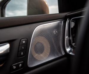 System audio Bowers & Wilkins w Volvo V60 Cross Country