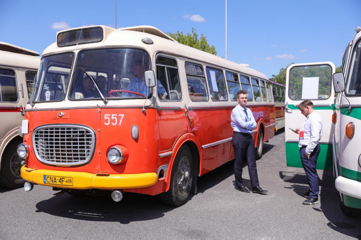 Parada Zabytkowych Autobusów 